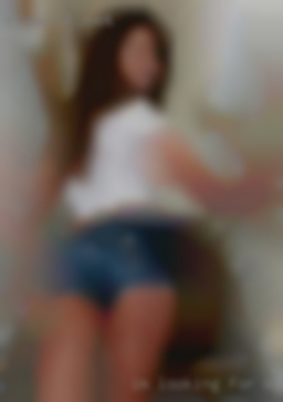 Im with hourglass shape looking for nice people first.