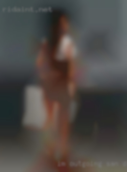 I'm outgoing in San Diego and love to have fun!